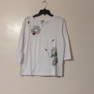 C&k designs embroidery daisy and ladybug top med